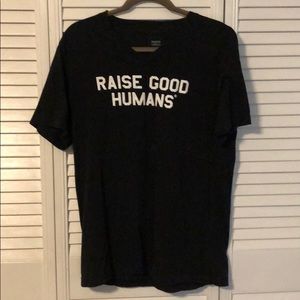 Mom Culture size Large Raise Good Humans t shirt